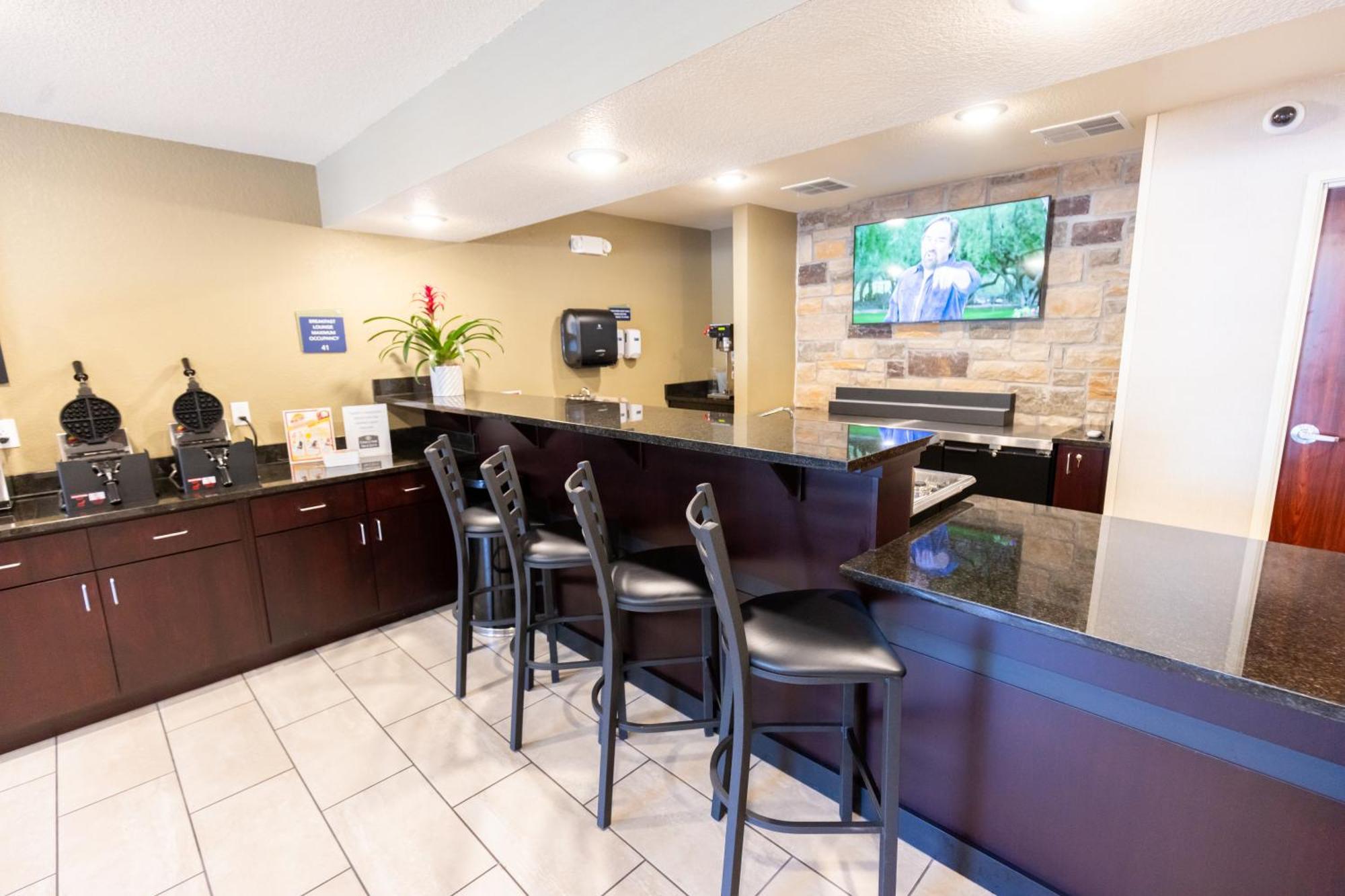 Cobblestone Inn & Suites - Winters Zewnętrze zdjęcie