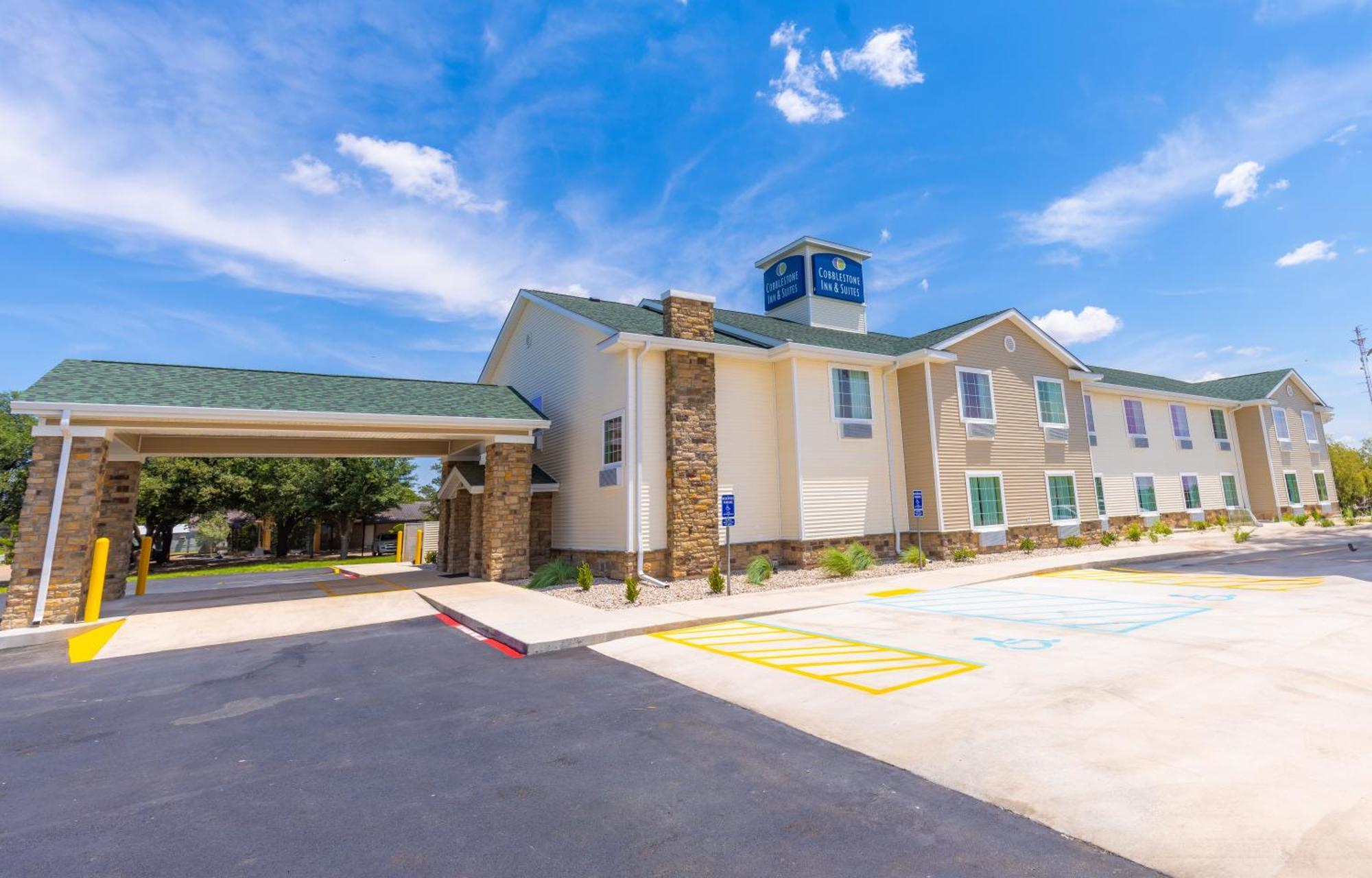 Cobblestone Inn & Suites - Winters Zewnętrze zdjęcie