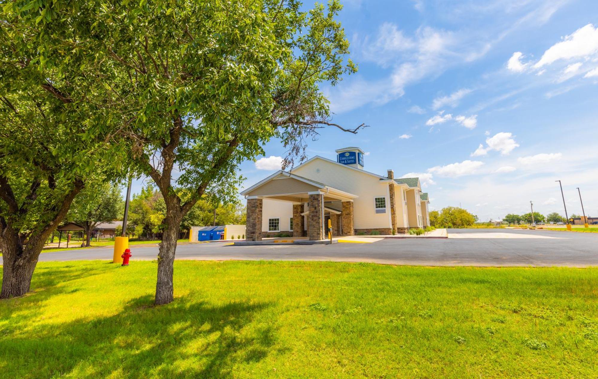 Cobblestone Inn & Suites - Winters Zewnętrze zdjęcie