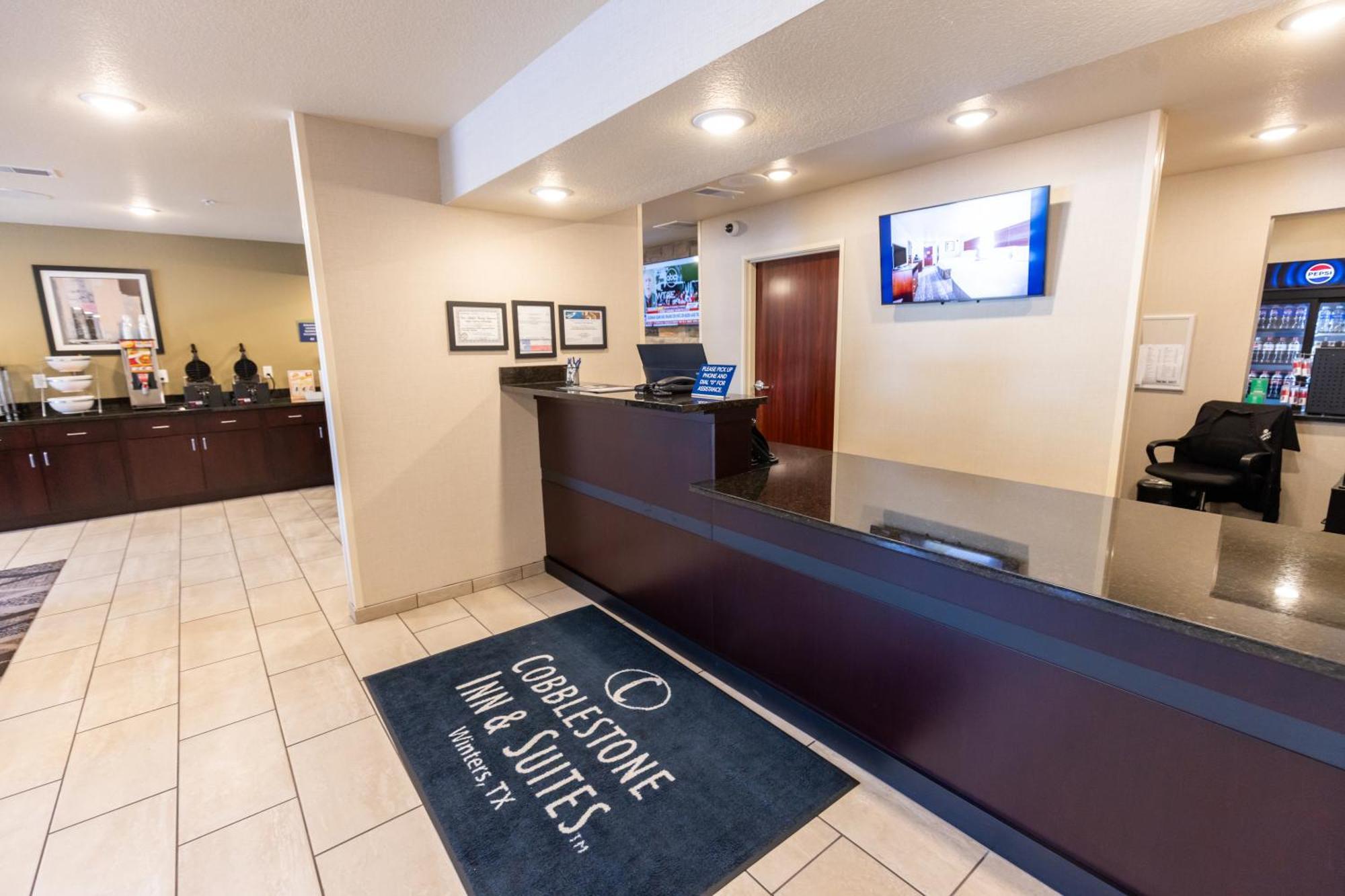 Cobblestone Inn & Suites - Winters Zewnętrze zdjęcie